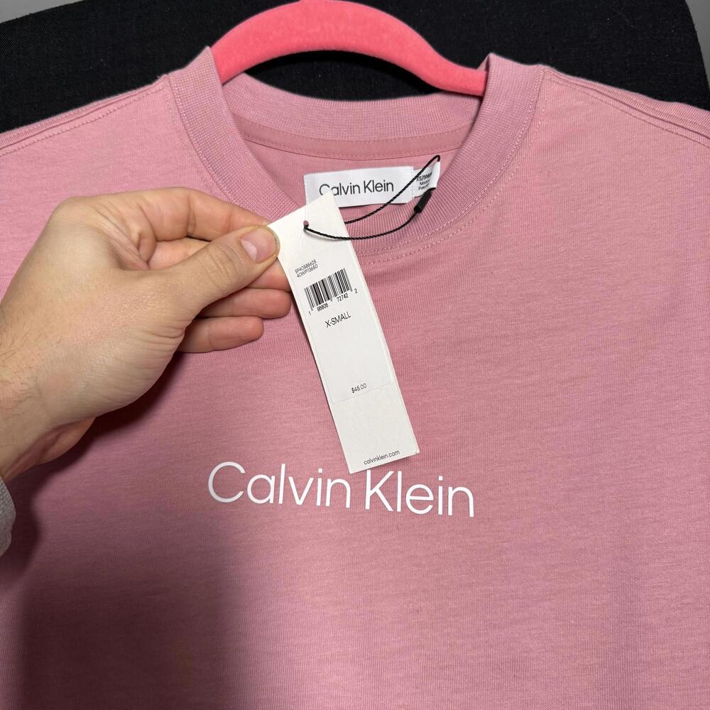 Calvin Klein Women's Pink Logo Crop T-Shirt - New with Tags
